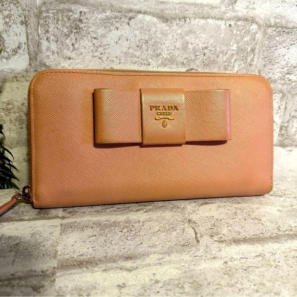 Prada Pink Saffiano Fiocco‎ Bow Zip Around Wallet Cammeo - Picture 1 of 8